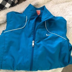 Nike Jacket (MOVING SALE! NEED EVERYTHING GONE!)